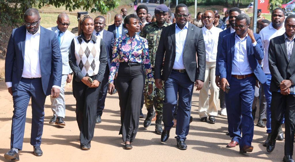 Government to connect 2000 schools with internet